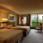 Queen Victoria Hotel & Suites